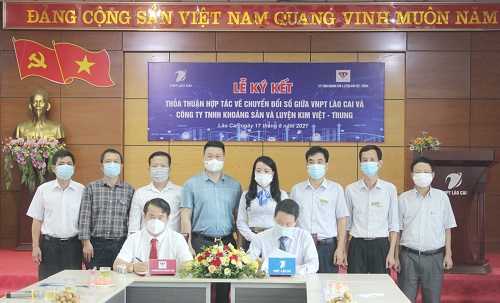 Công ty TNHH Khoáng sản và Luyện kim Việt - Trung ký kết hợp tác với VNPT tại Lào Cai